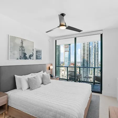 Luxury 2-Bdrm Condo In The Heart Of Downtown Miami